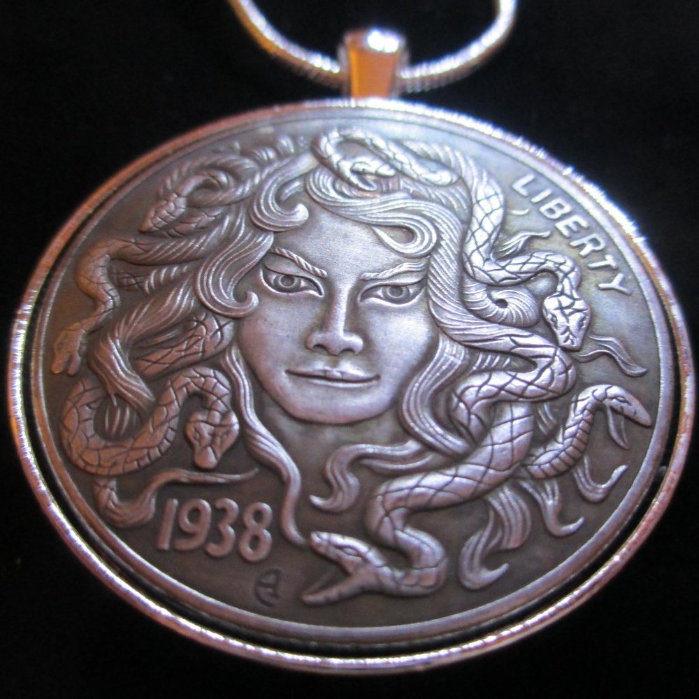 Coin/Pendant- MEDUSA - Fantasy Coin! Necklace - Picture 3 of 7